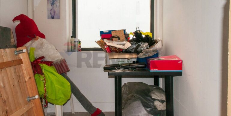 20251006173731-990780-7