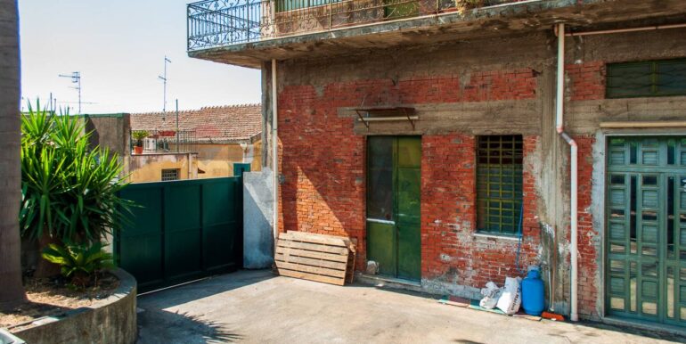 20251006173755-990780-13