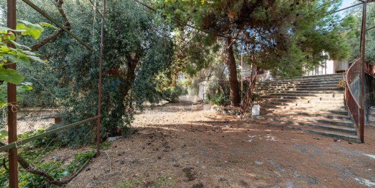 20251006185912-991987-4