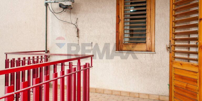 20251006190458-991983-20