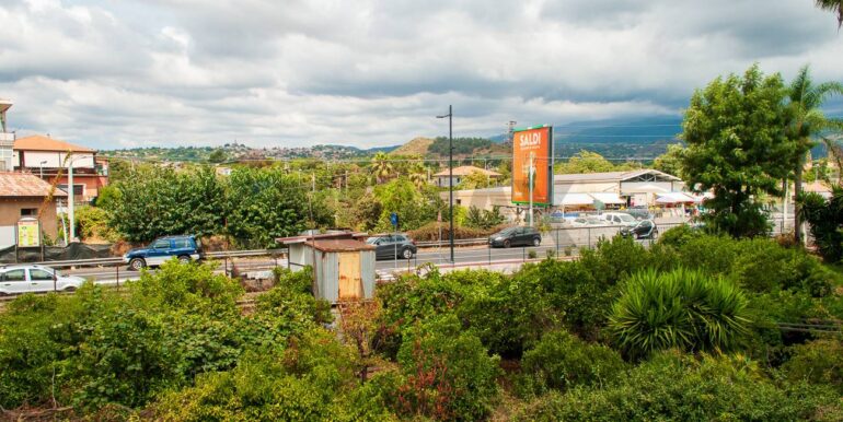 20251006190513-991983-24