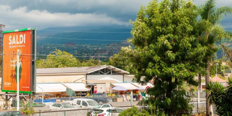 20251006190517-991983-25