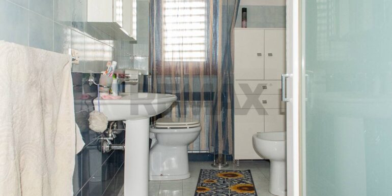 20251006190538-991983-32