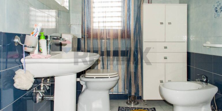 20251006190541-991983-33