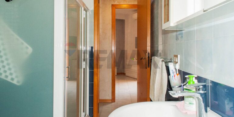 20251006190544-991983-34