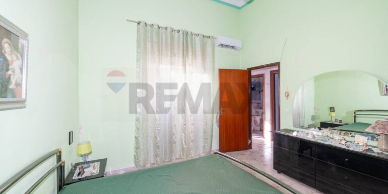 20251006201119-992000-6