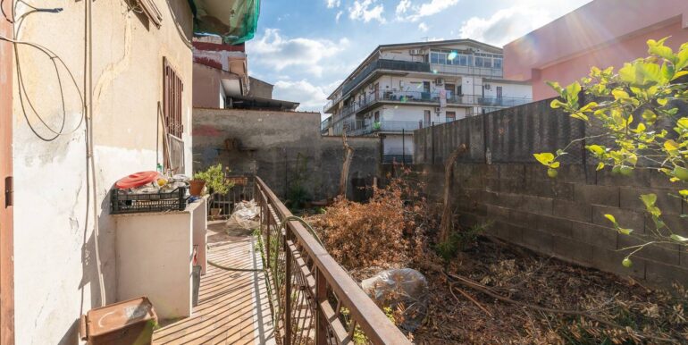 20251006201136-992000-12