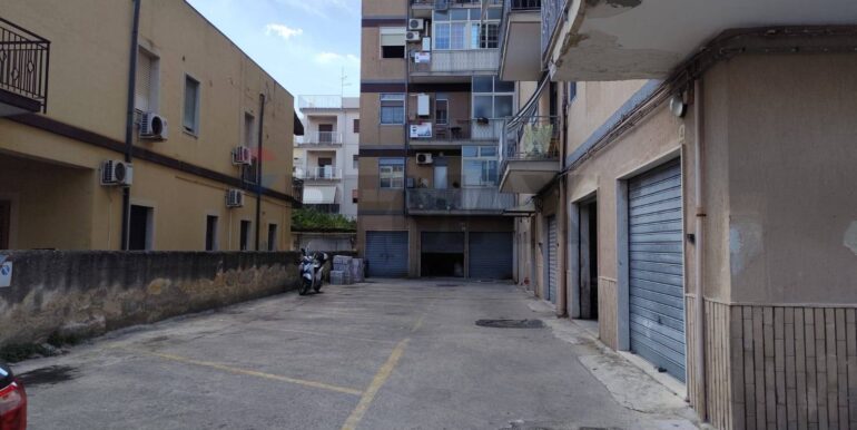 20251007110712-990743-19