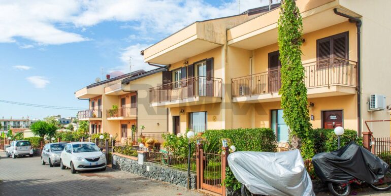 20251007111219-991160-4