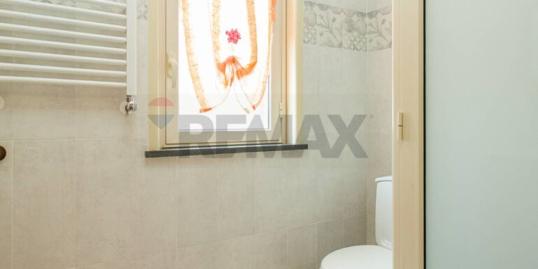 20251007111247-991160-12