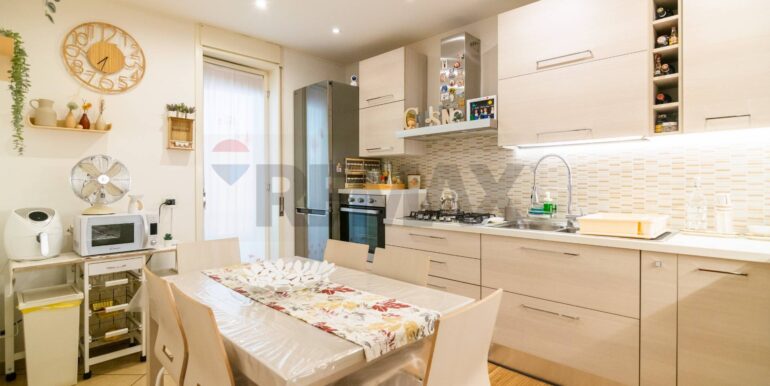 20251007121600-992077-6