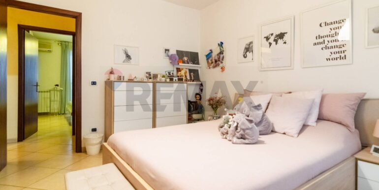 20251007121622-992077-13