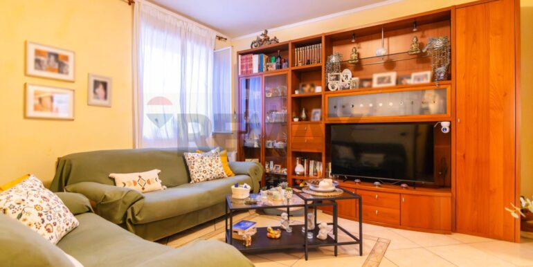 20251007121648-992077-21