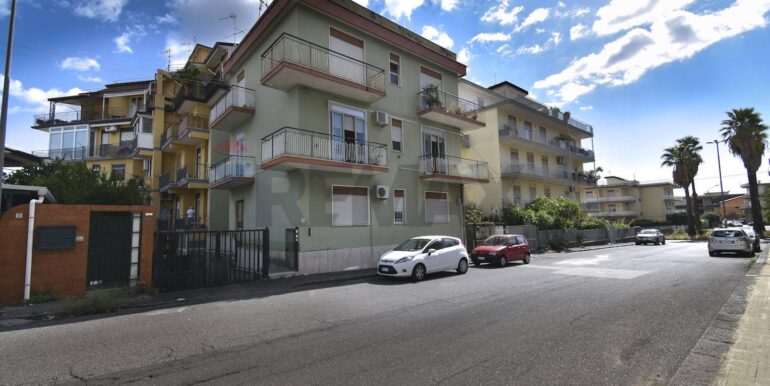 20251007162912-989405-3