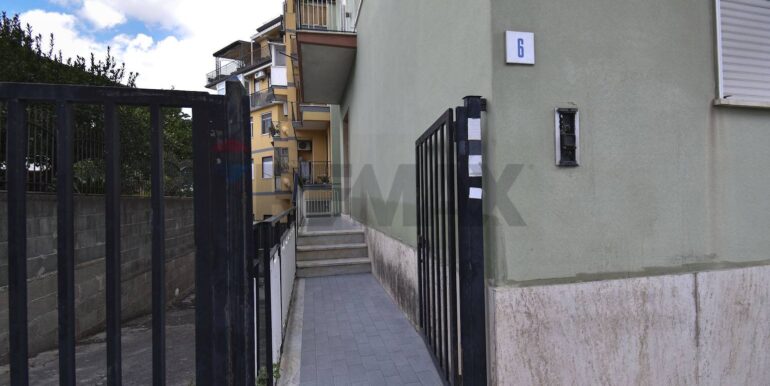 20251007162914-989405-4