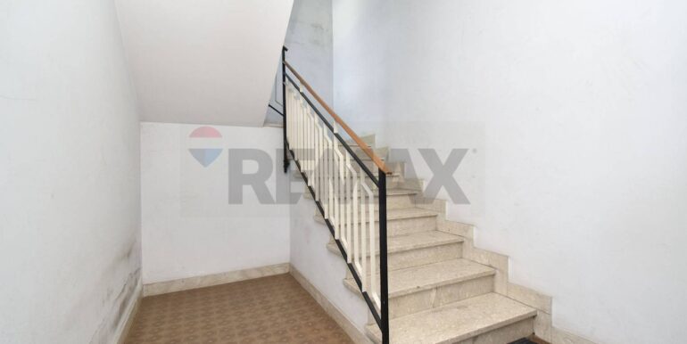 20251007162920-989405-7