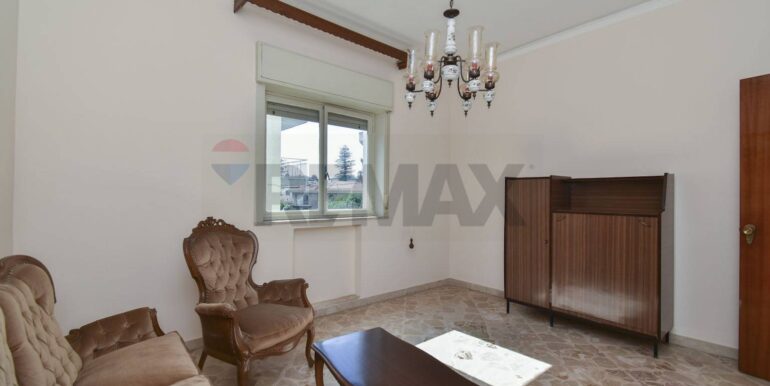 20251007162929-989405-12