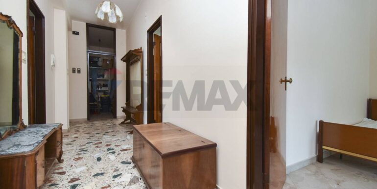 20251007162951-989405-25