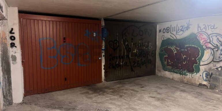 20251008124243-992489-8