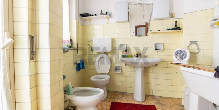 20251008162618-991855-6