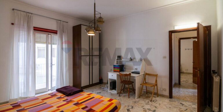 20251008162637-991855-13