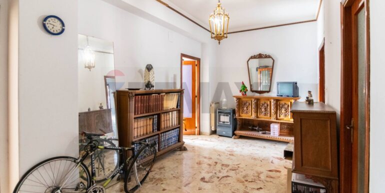 20251008162708-991855-23