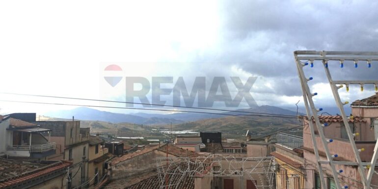 20251008182009-991591-7