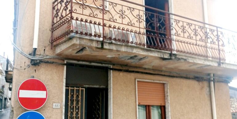 20251008182348-991591-17