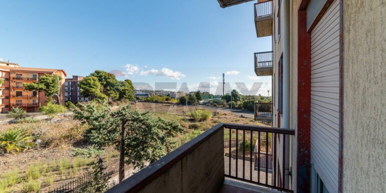 20251009122023-992671-10