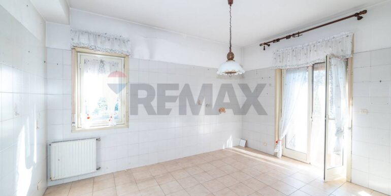 20251009122101-992671-19