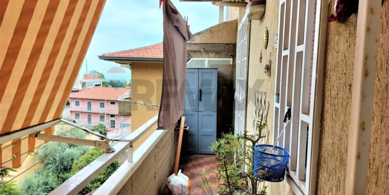 20251009122336-992633-21