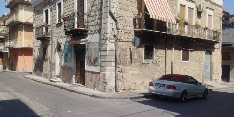 20251009160317-992741-5