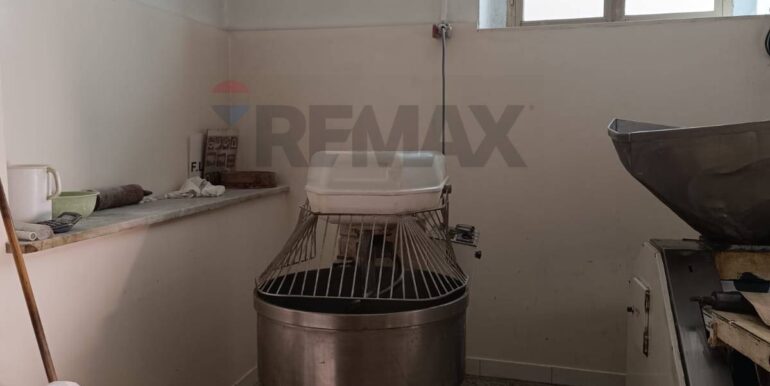 20251009162934-992741-11