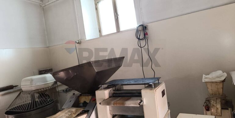 20251009163019-992741-16