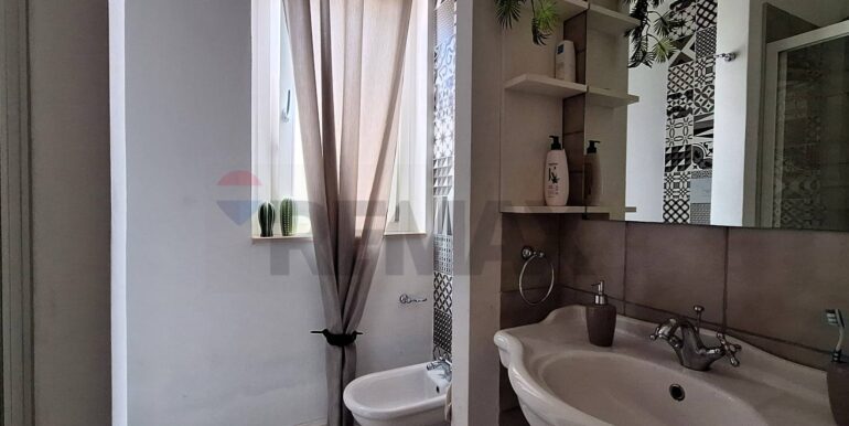 20251009182028-991849-6