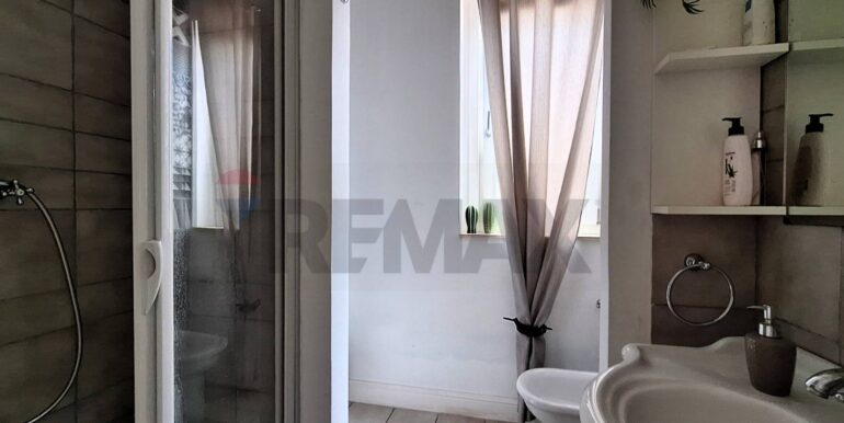 20251009182039-991849-7