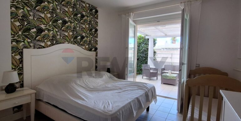 20251009182131-991849-11