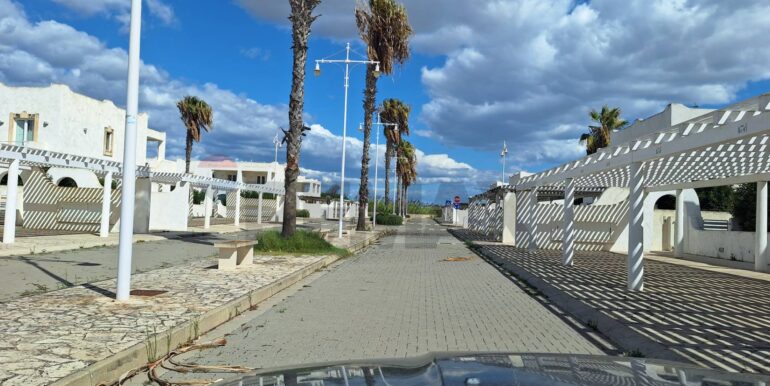 20251009182245-991849-15