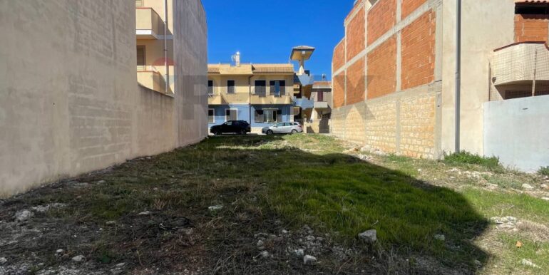 20251009185547-992279-3