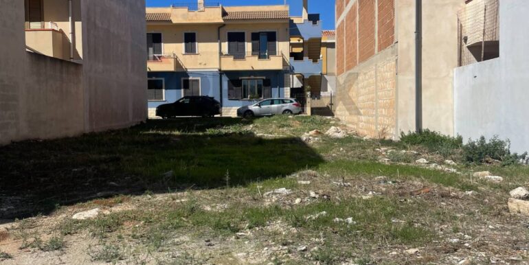 20251009185606-992279-7