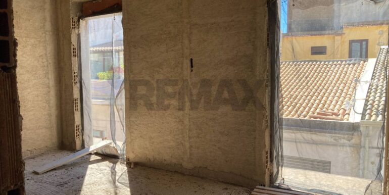 20251010102143-992841-11