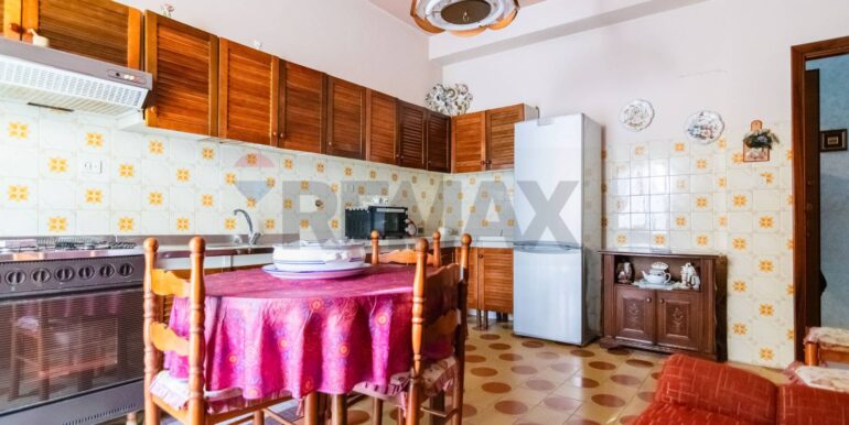 20251010140622-990902-9