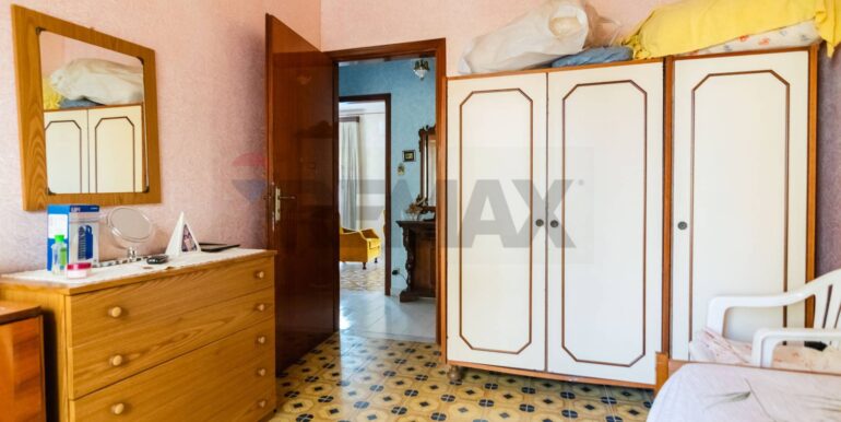 20251010140640-990902-15