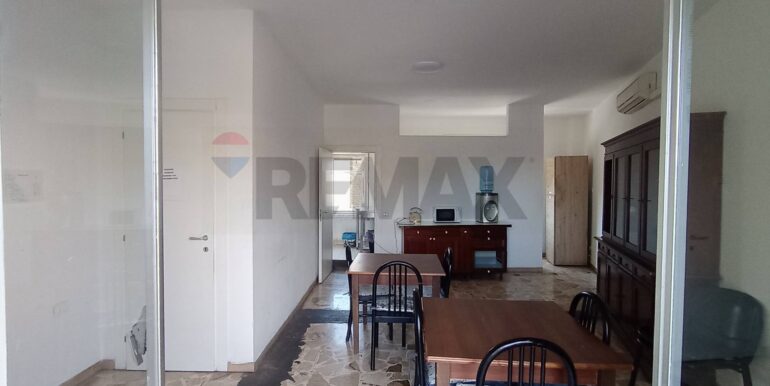 20251010174223-993018-15