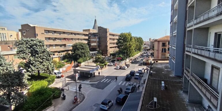 20251010174225-993018-16