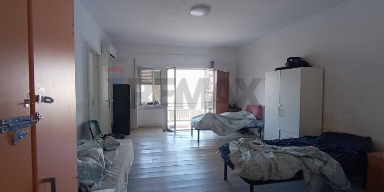 20251010174240-993018-21