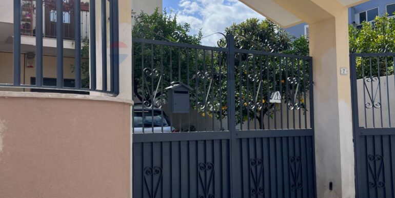 20251010192521-993053-1