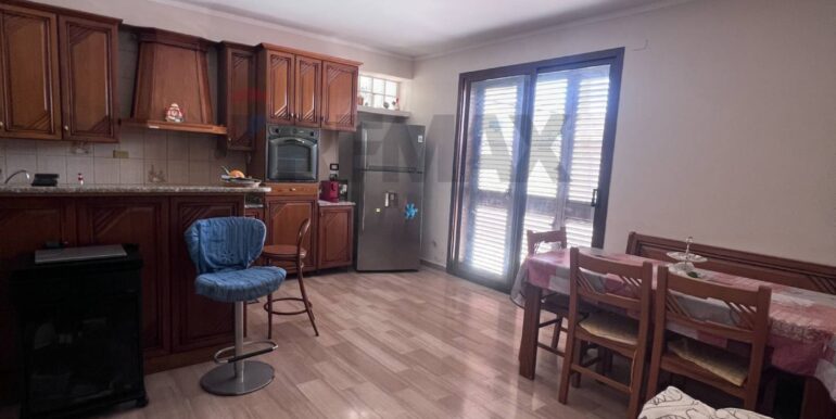 20251010192539-993053-7