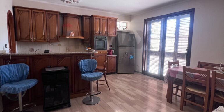 20251010192544-993053-9