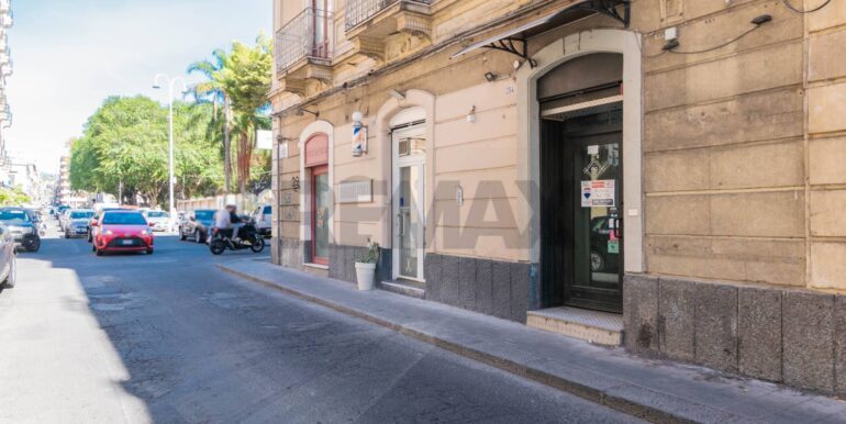 20251010195003-991065-11